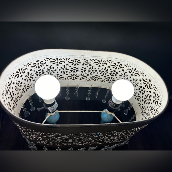 Beautiful vintage inspired double bulb lamp - Picture 3 of 4